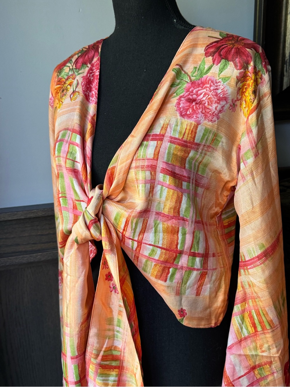 Weves Women's silk orange and Pink Floral Tie-Front Blouse free size - Picture 3 of 9